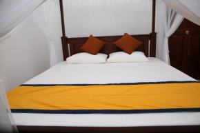 Отель Suzzi Villa  Weligama